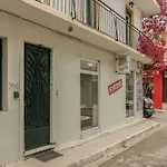 Nitsa\'S Corner